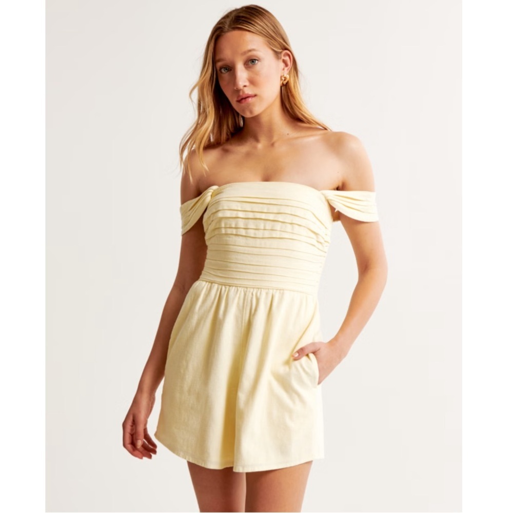Abercrombie & Fitch Linen Blend Pleated Sleeveless Romper Yellow XSP